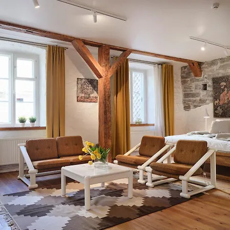 Historic With Private Garden In Old Town * Tallinn